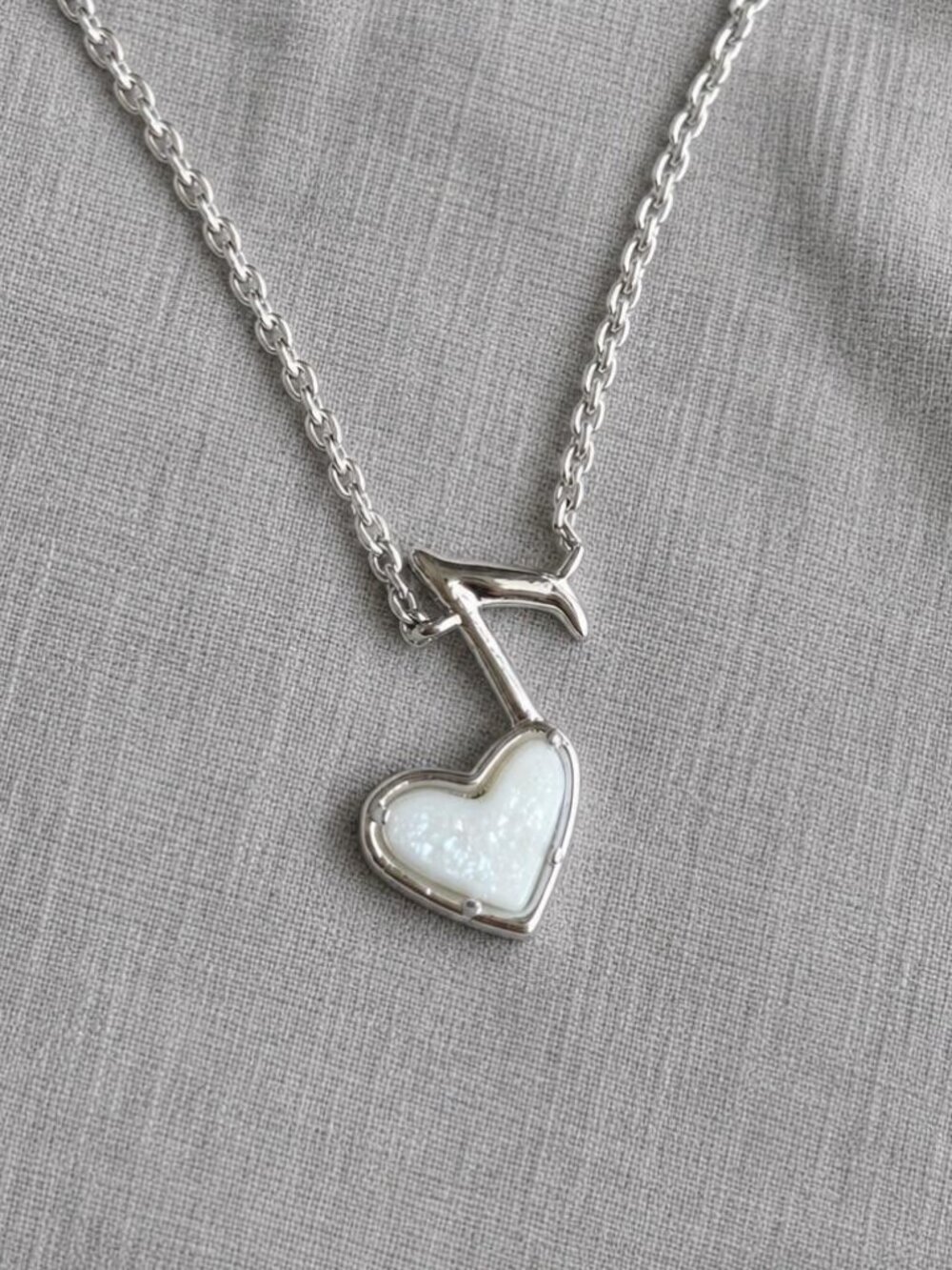 Kendra Scott Dolly Parton Ari Heart Music Note Pendant Necklace - Picture 2 of 2